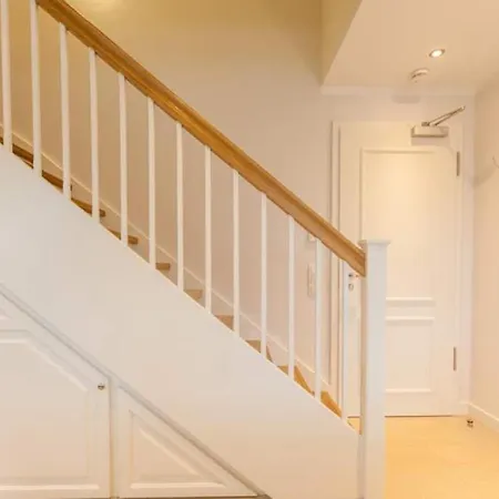 Feskerhues, Gret Palucca * ווסטרלנד